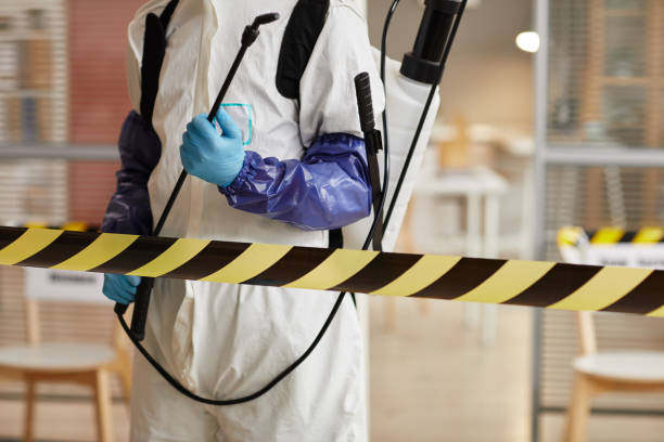 Professional Biohazard technician working in Diamond, IL